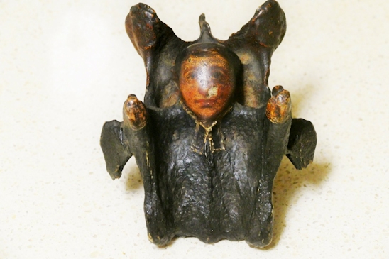  Antiques and Collectibles