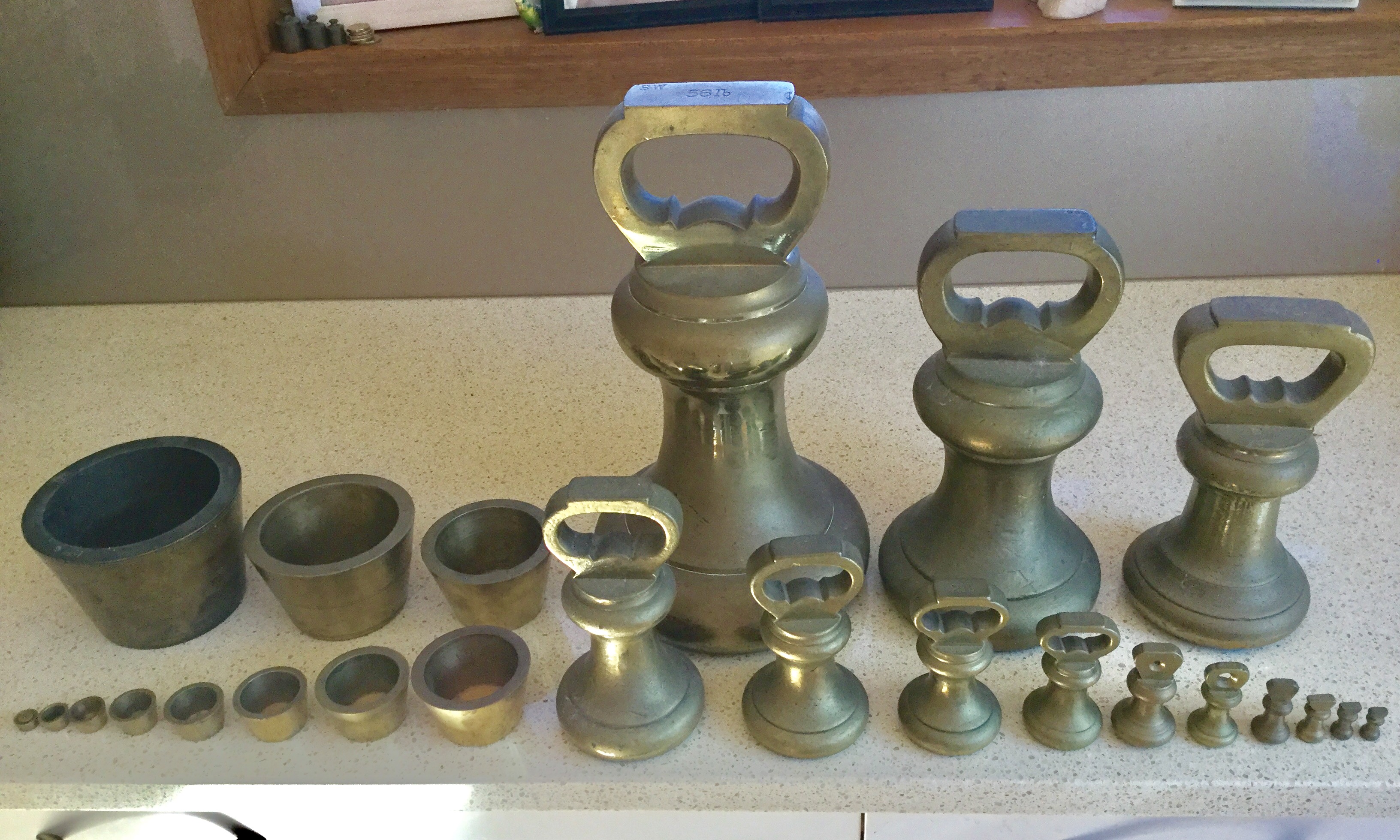  Antiques & Collectables