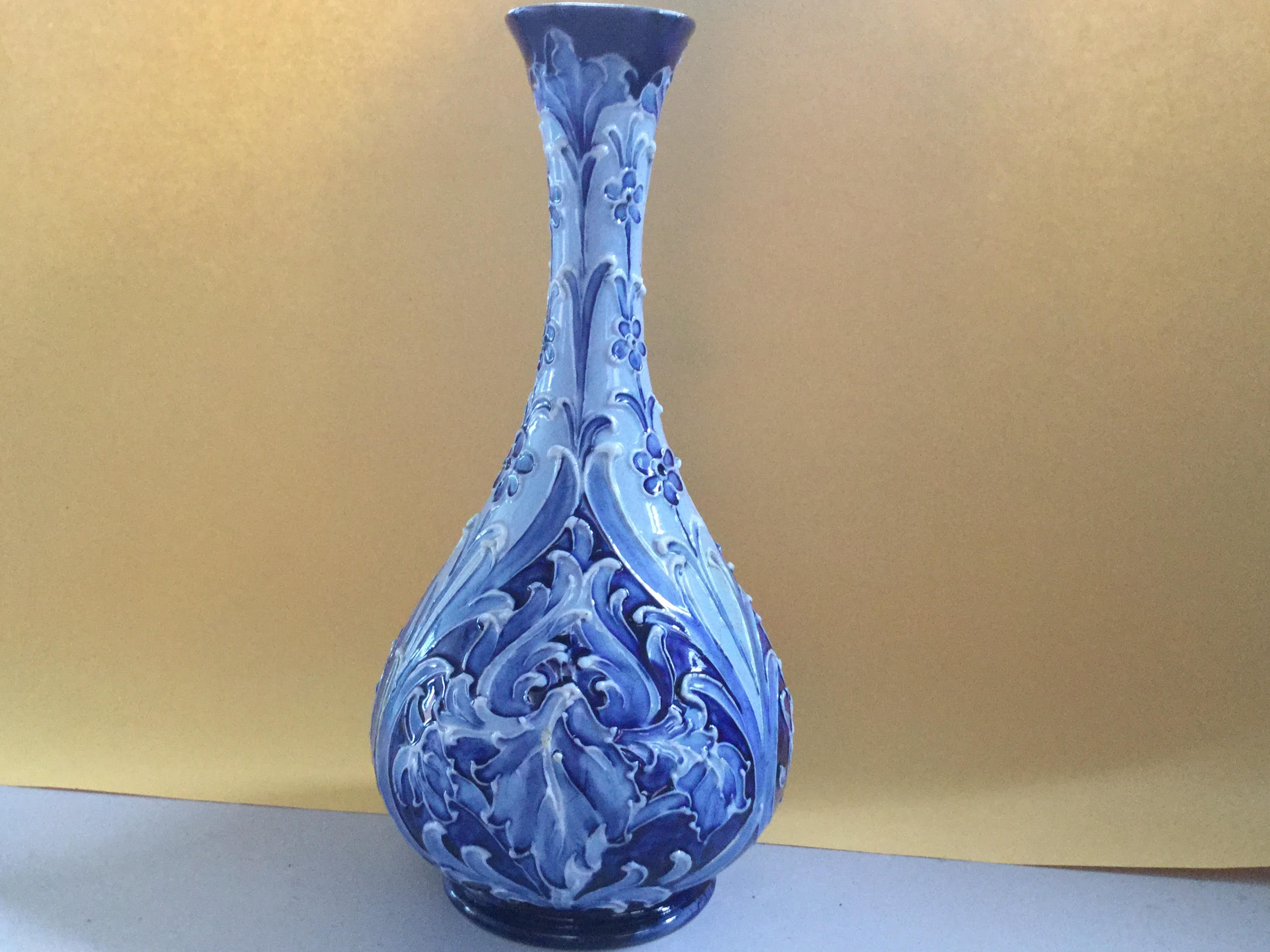  Antiques and collectables