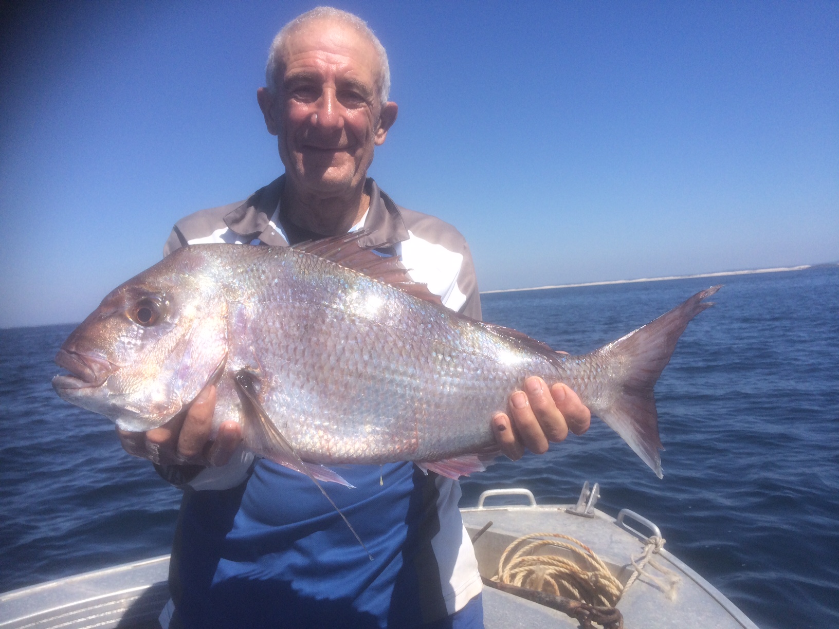  FISHING ISLAND PARADISE