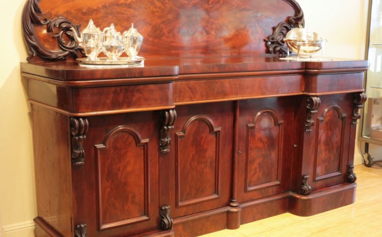  ANTIQUES and COLLECTABLES