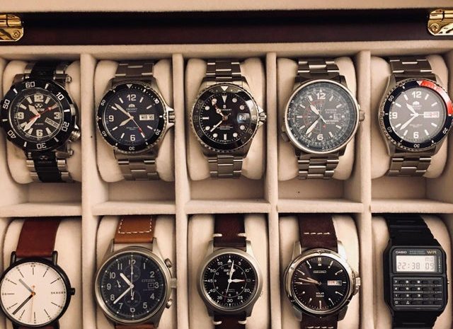  Antiques and Collectables