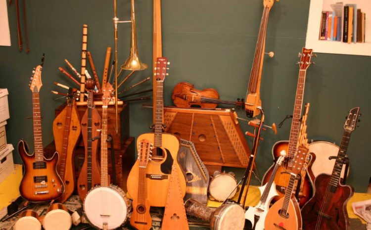  Antiques and Collectables