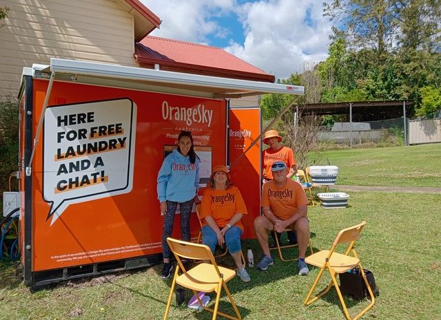  IT ALL COMES 0UT IN THE WASH!