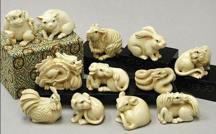  Antiques and Collectables