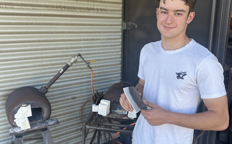  UNIQUE KNIVES! CUSTOM MADE IN RAINBOW FLAT